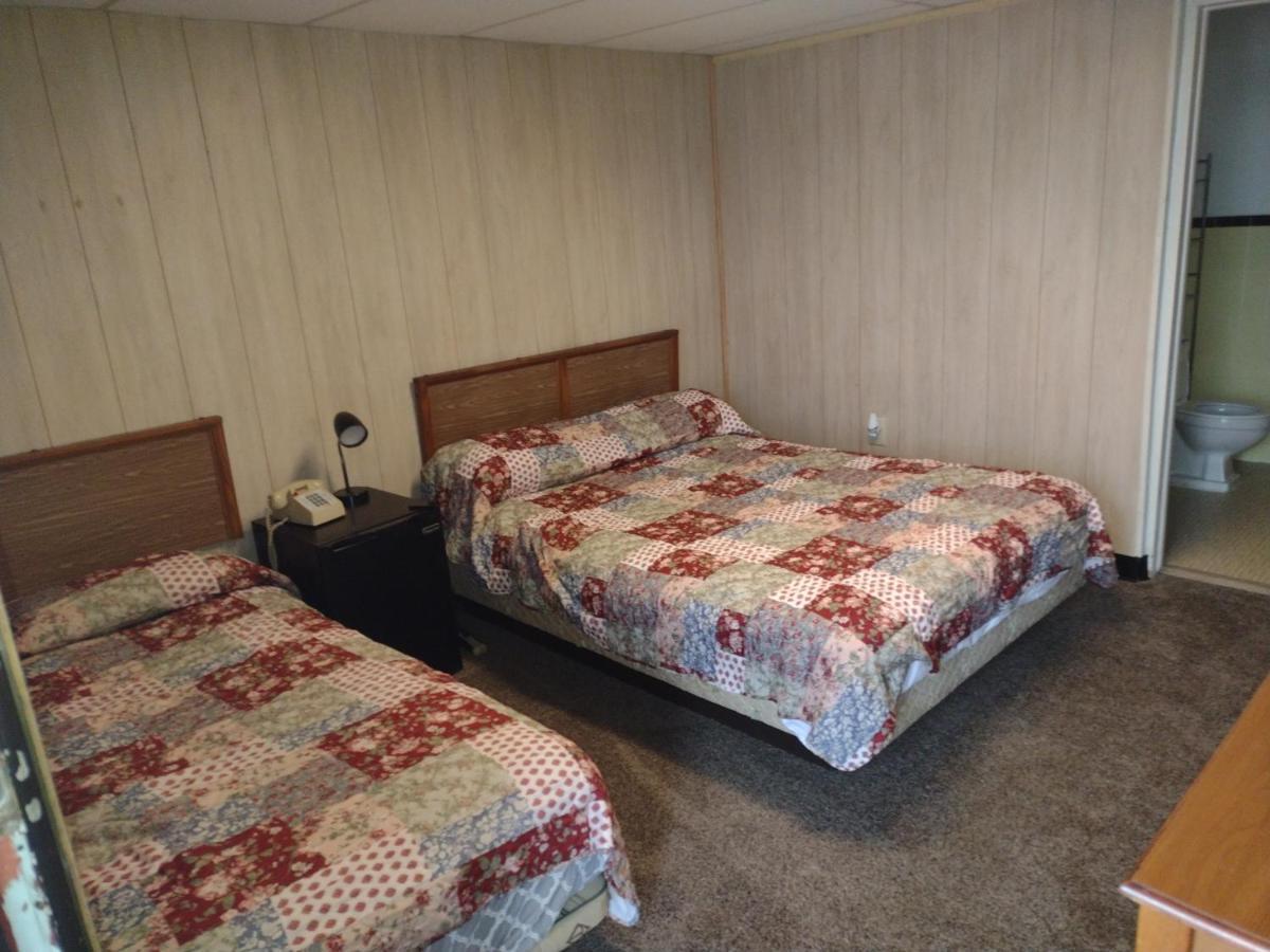 Davis Motel North Lima Екстер'єр фото
