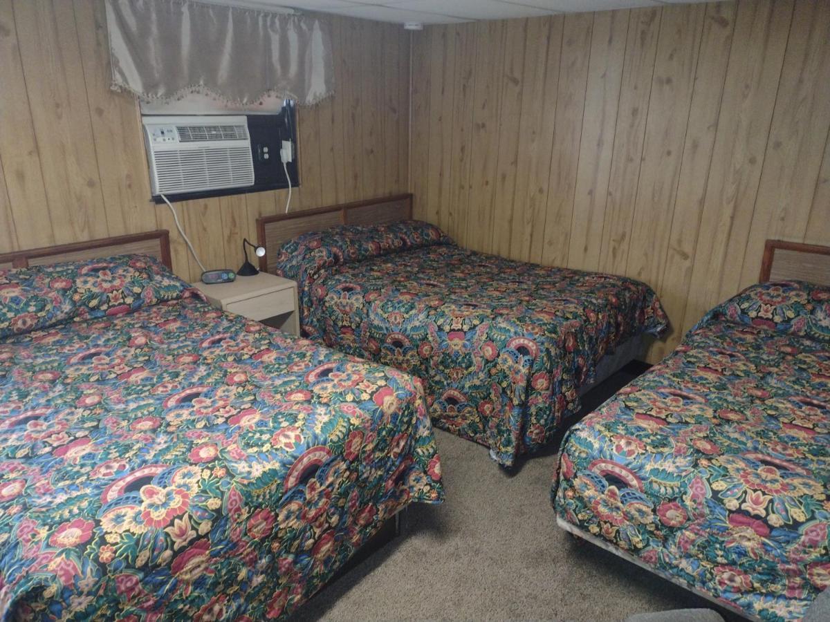 Davis Motel North Lima Екстер'єр фото