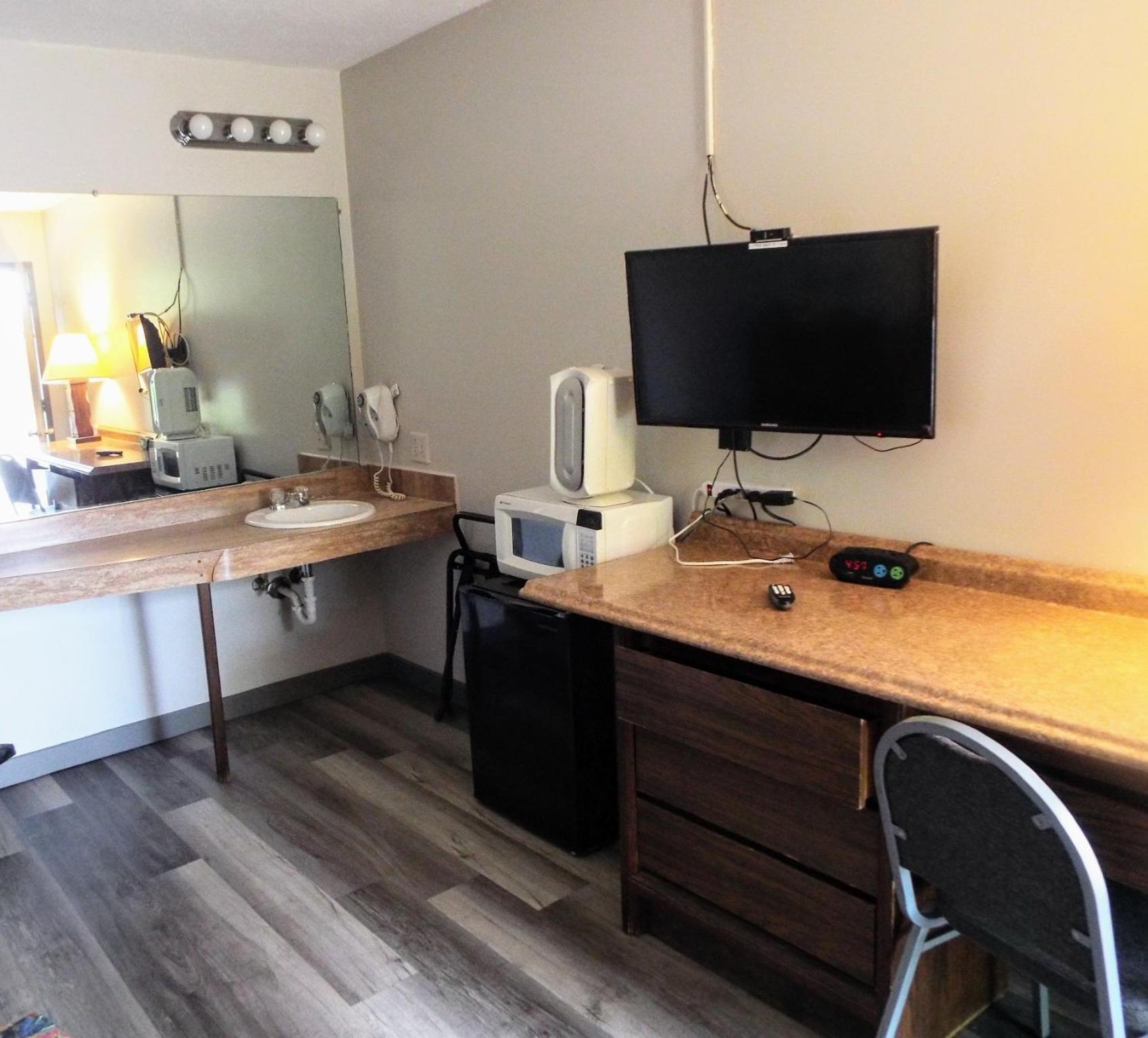 Davis Motel North Lima Екстер'єр фото