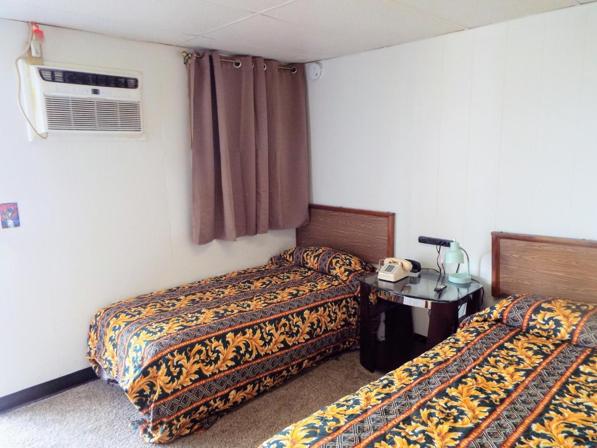 Davis Motel North Lima Екстер'єр фото