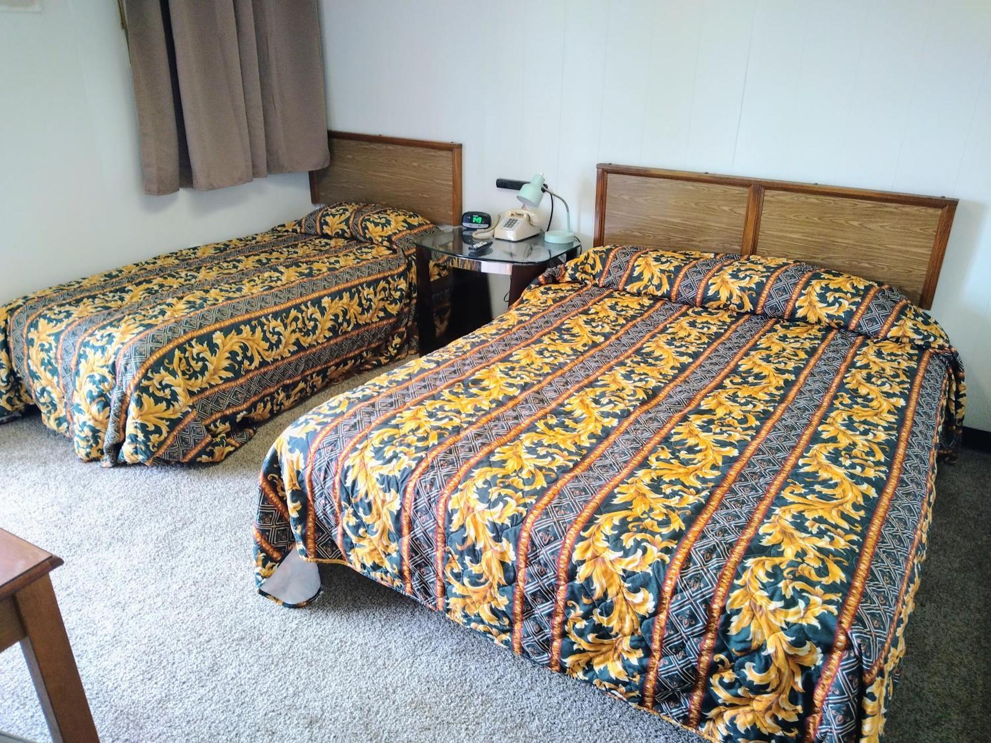 Davis Motel North Lima Екстер'єр фото