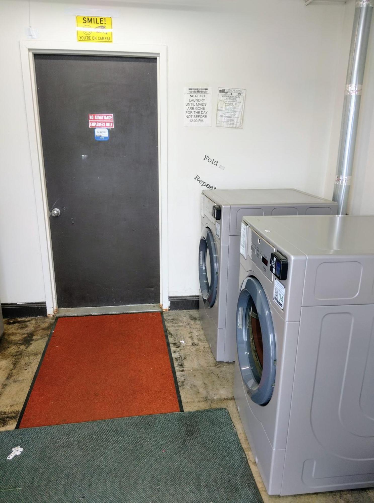 Davis Motel North Lima Екстер'єр фото