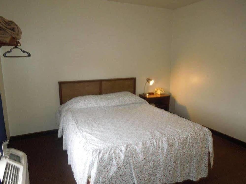 Davis Motel North Lima Екстер'єр фото